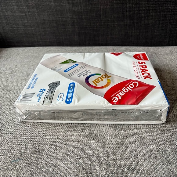 NIB Colgate Total Whitening Toothpaste- 5 Pack - Picture 5 of 6